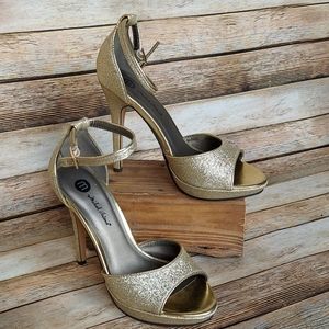 Michael Antonio Gold glitter heal open toe